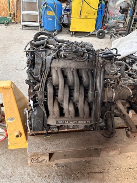 ford motor mondeo motor 2,5 v6 